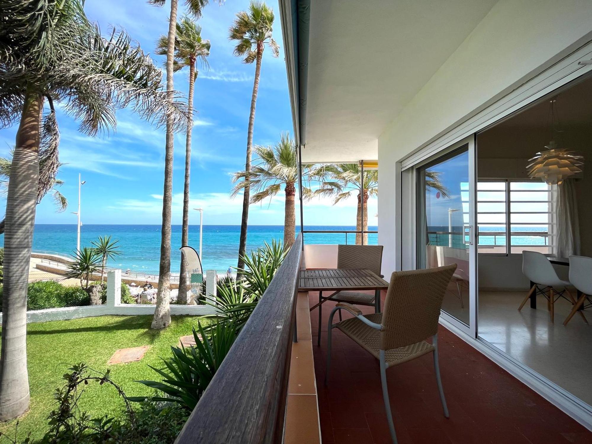 Apartamentos Playa Torrecilla Nerja Exterior foto