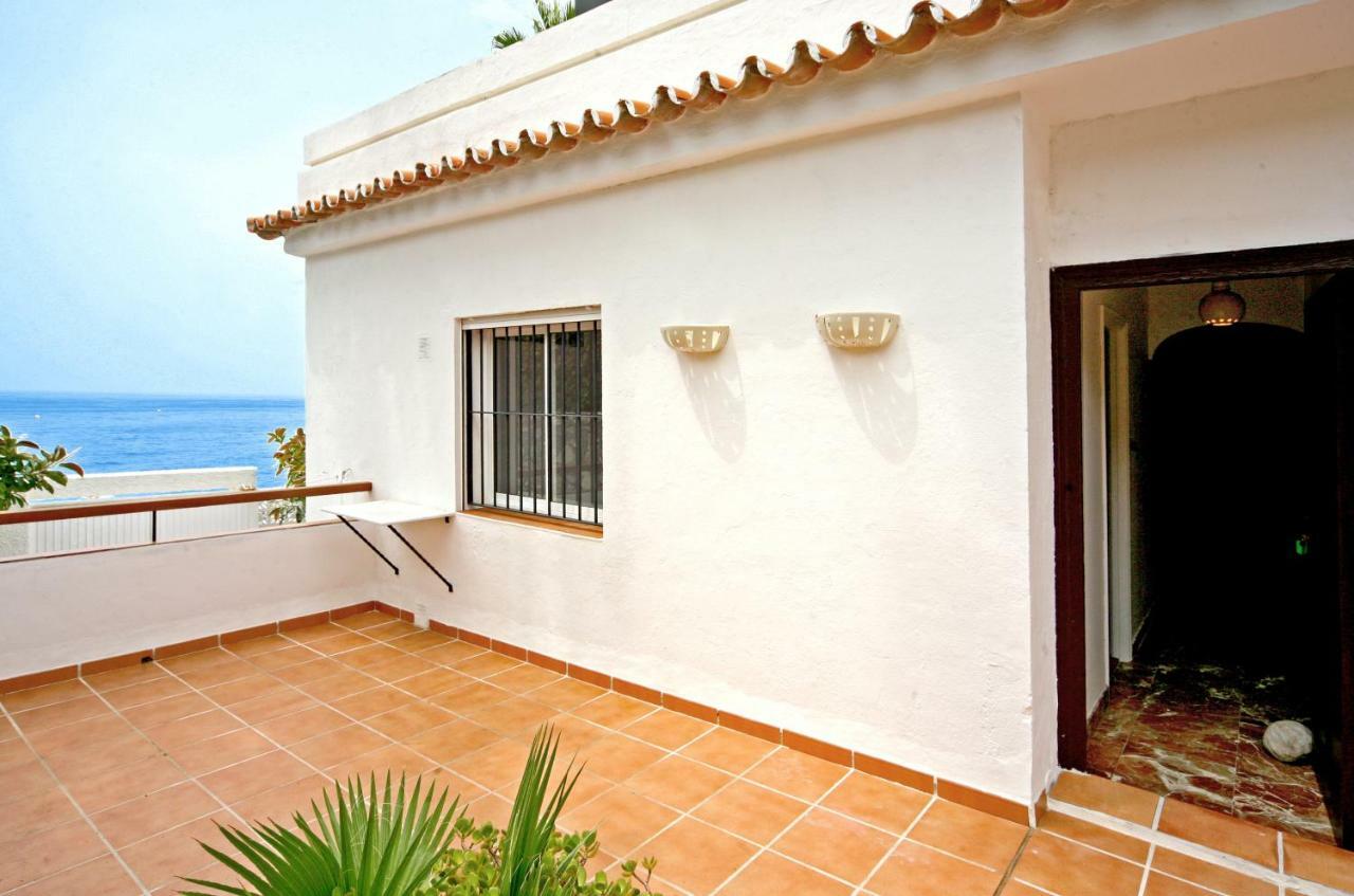 Apartamentos Playa Torrecilla Nerja Exterior foto