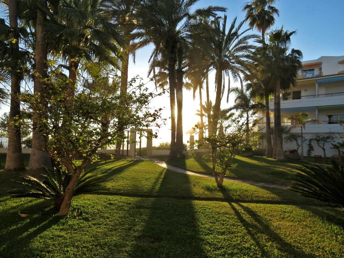 Apartamentos Playa Torrecilla Nerja Exterior foto